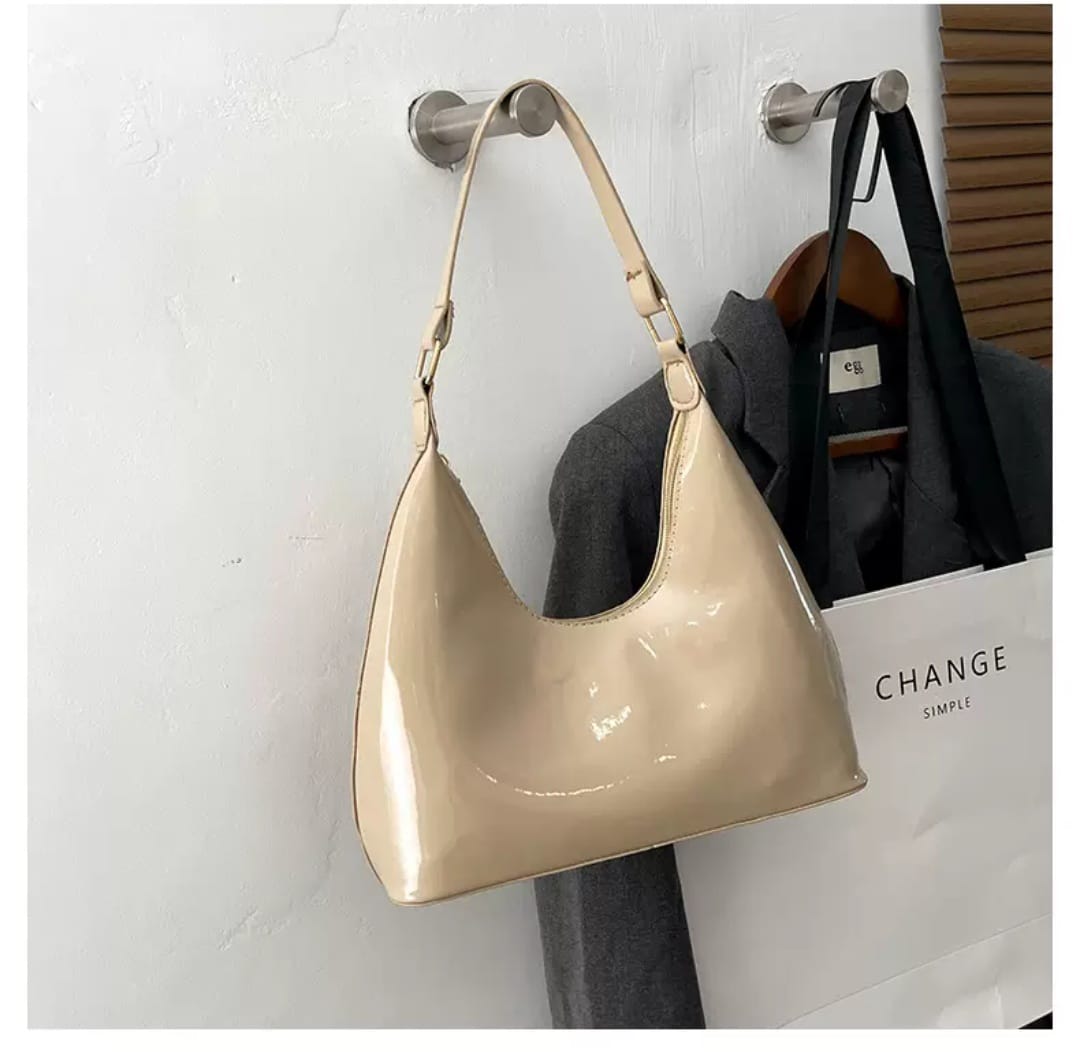 woman's glossy bag