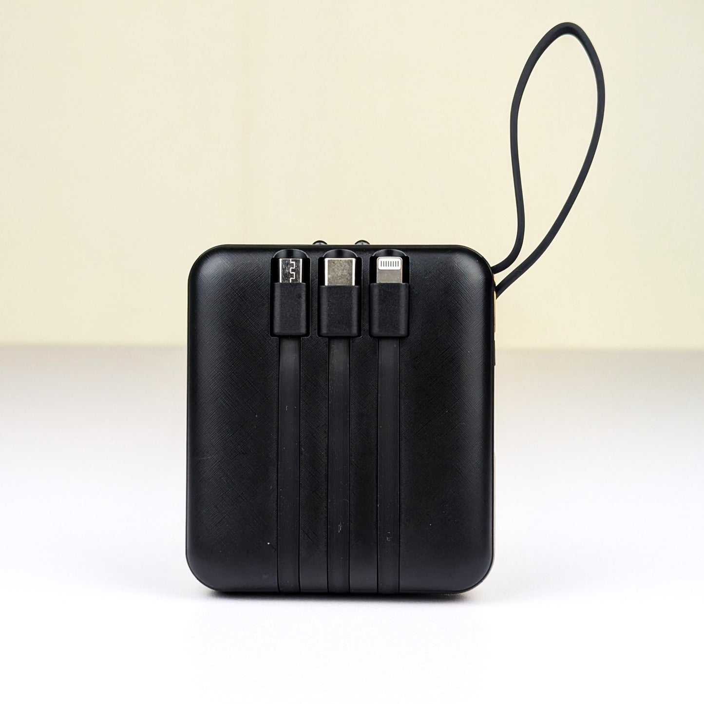 Smart Fast Charge Power Bank (10000mAh, Multi Cable Built-in)D-13165